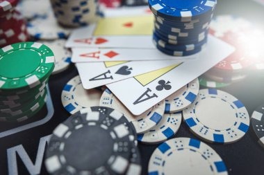 Live Caishen Wins table with dealer and real-time card display