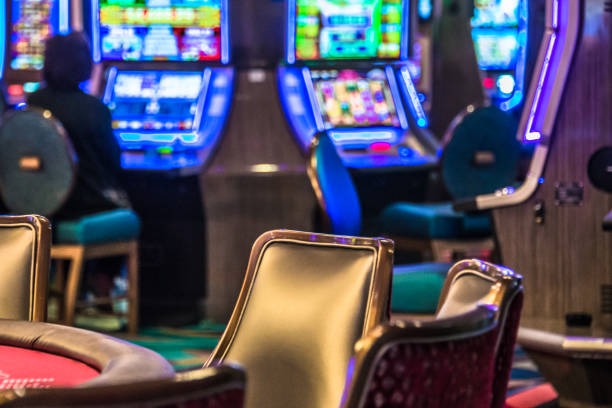 Pretty Gaming lobby showing active tables, bet ranges, and live player counts